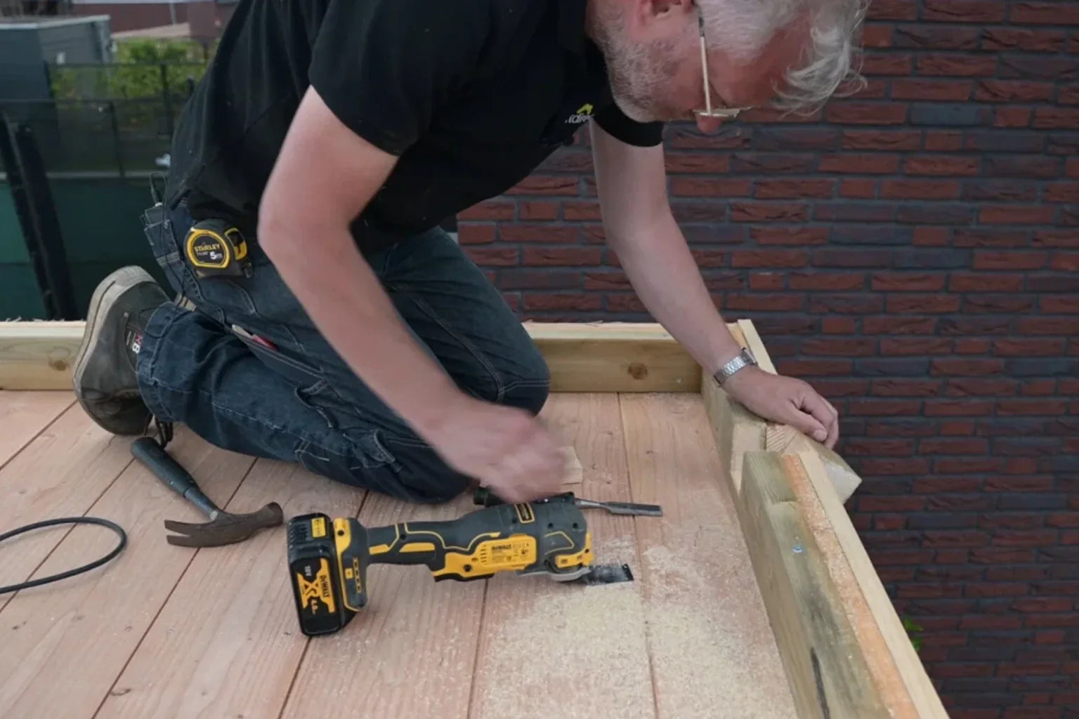 Vellingdelen en boeidelen monteren